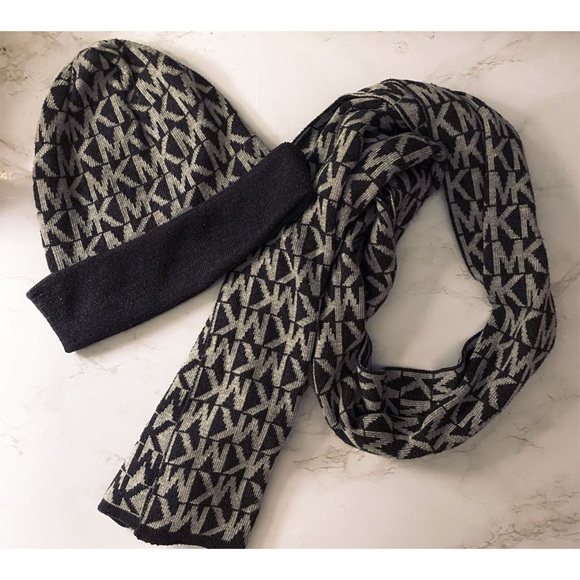 Michael Kors Hat & Scarf Set - Picture 3 of 4
